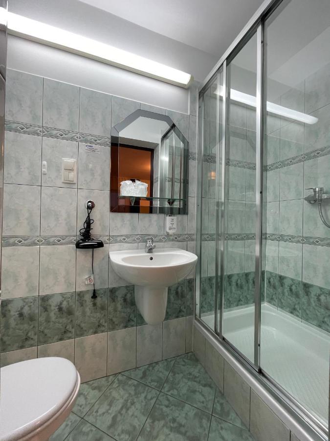 Golabek Leba Hotel Eksteriør billede